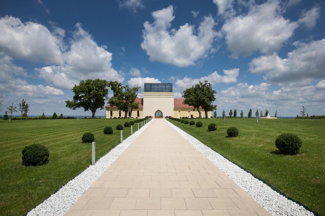 Ladanjsko Imanje Principovac Bed & Breakfast อิลก ภายนอก รูปภาพ